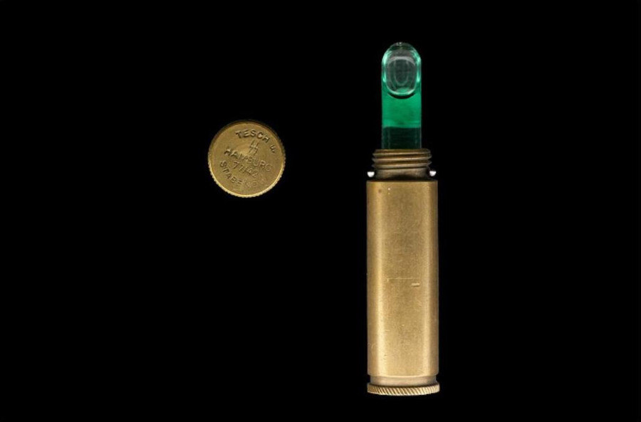 Cyanide (glass capsule)